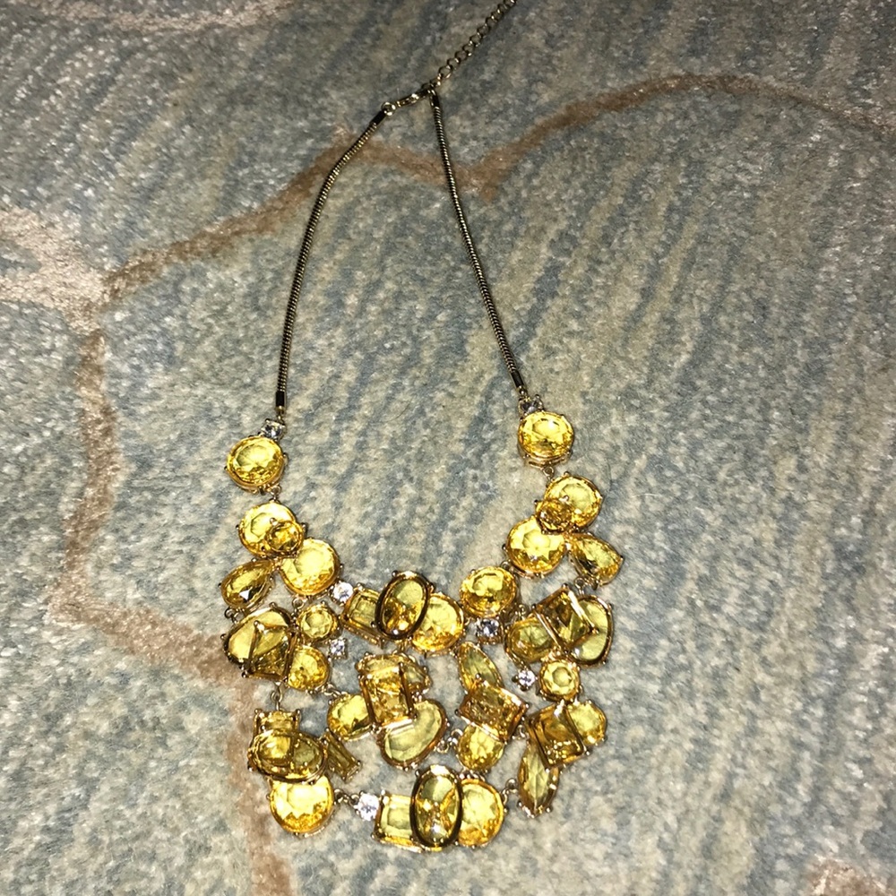 ⭐️Bloomingdales Gold Statement Necklace⭐️